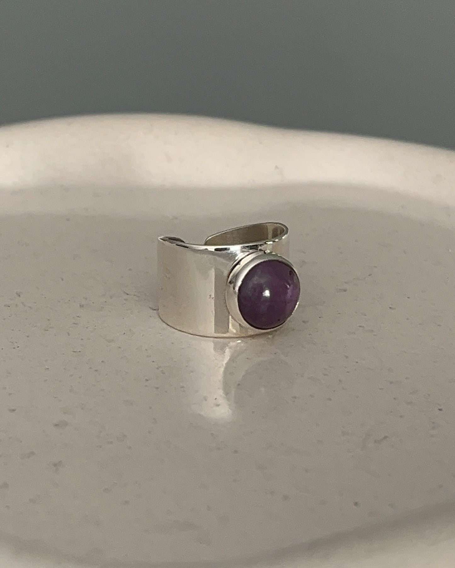 Anillo amatista ancho