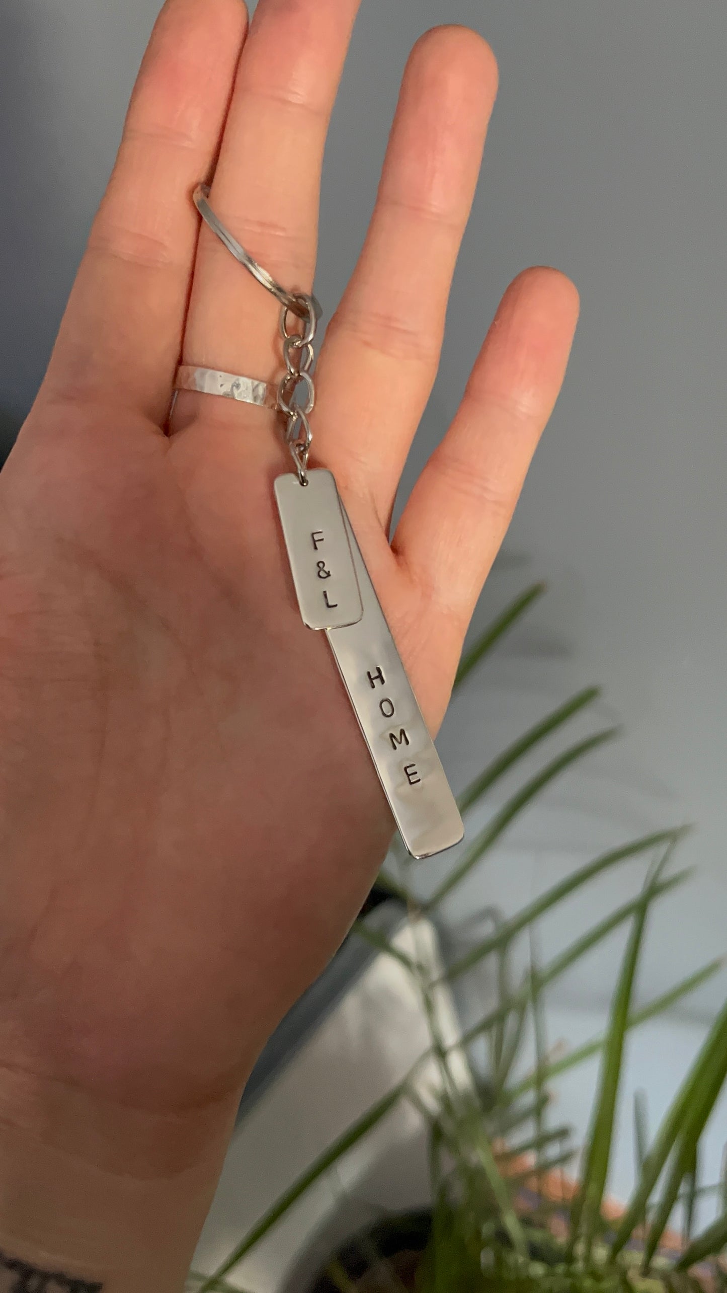 Llavero personalizado en alpaca - 2 chapitas
