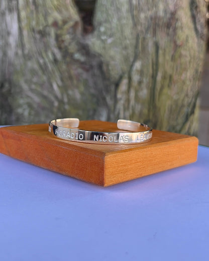 Esclava cinta abierta 0,6 cm ancho