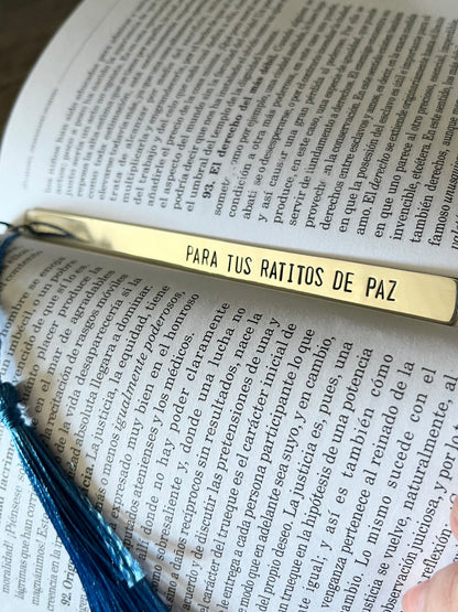 Señalador de libro con borla personalizado en alpaca