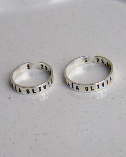 Anillo cinta grabado