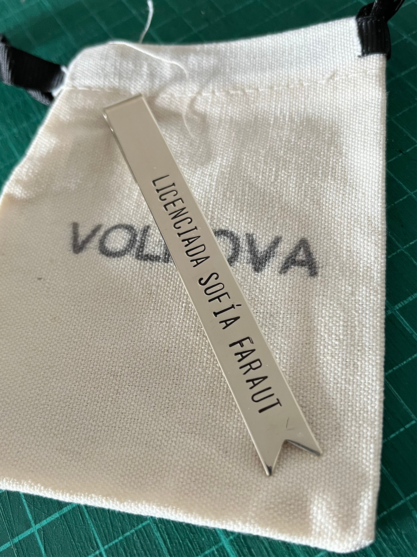 Señalador/identificador ancho en alpaca