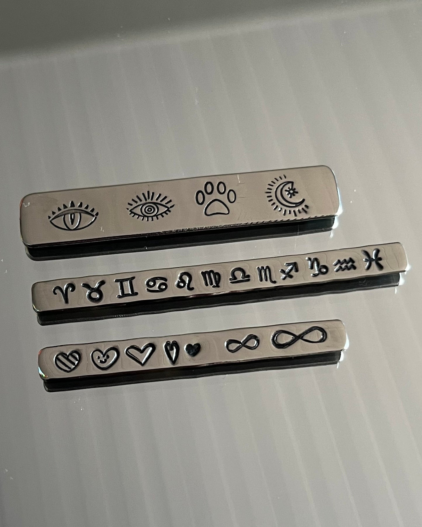 Señalador/identificador ancho en alpaca