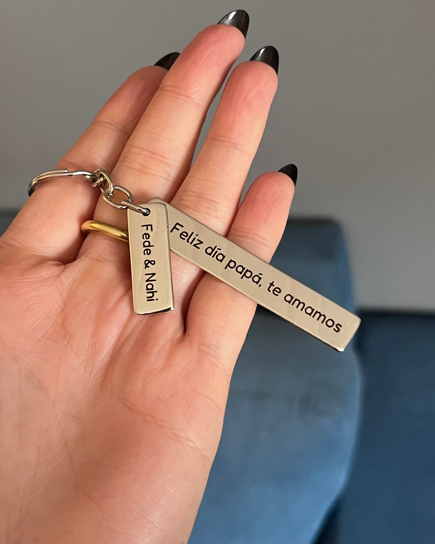 Llavero personalizado en alpaca - 2 chapitas