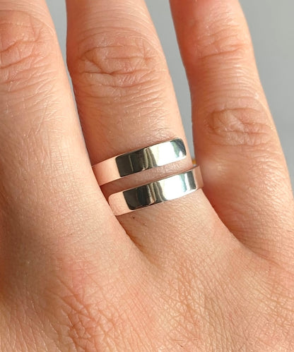 Anillo enrollado grabado