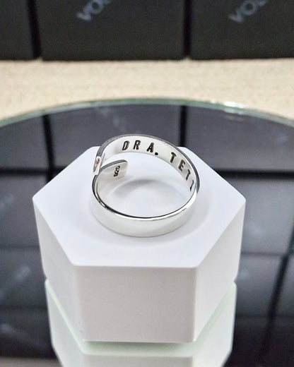 Anillo enrollado grabado