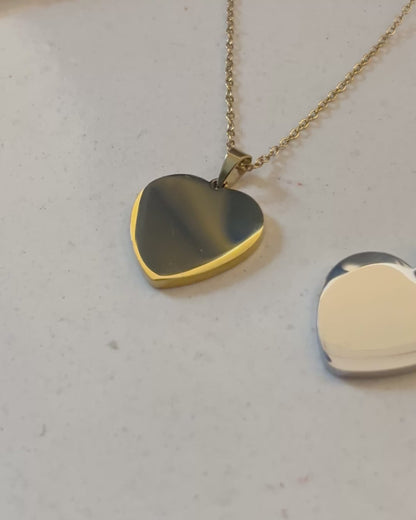 Dije corazón de acero