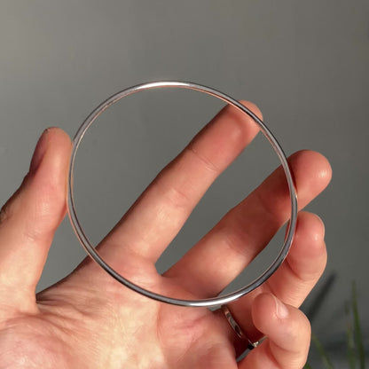 Esclava de alambre redondo